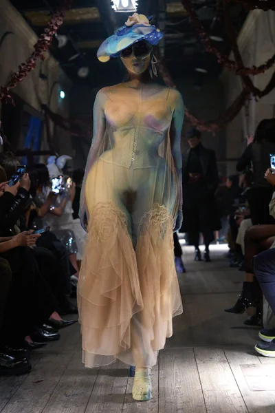 Look 28